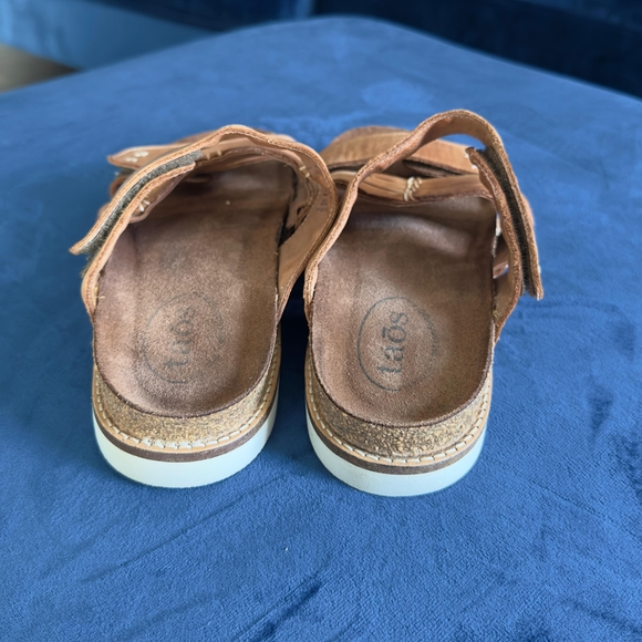 Womens 8-8.5 39 Taos Tremendous Brown Leather Slip On Slides Sandals Retail $175 - Picture 4 of 10